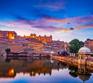 Amber,Fort,And,Maota,Lake,At,Sunset.,Jaipur,,Rajasthan,,India,